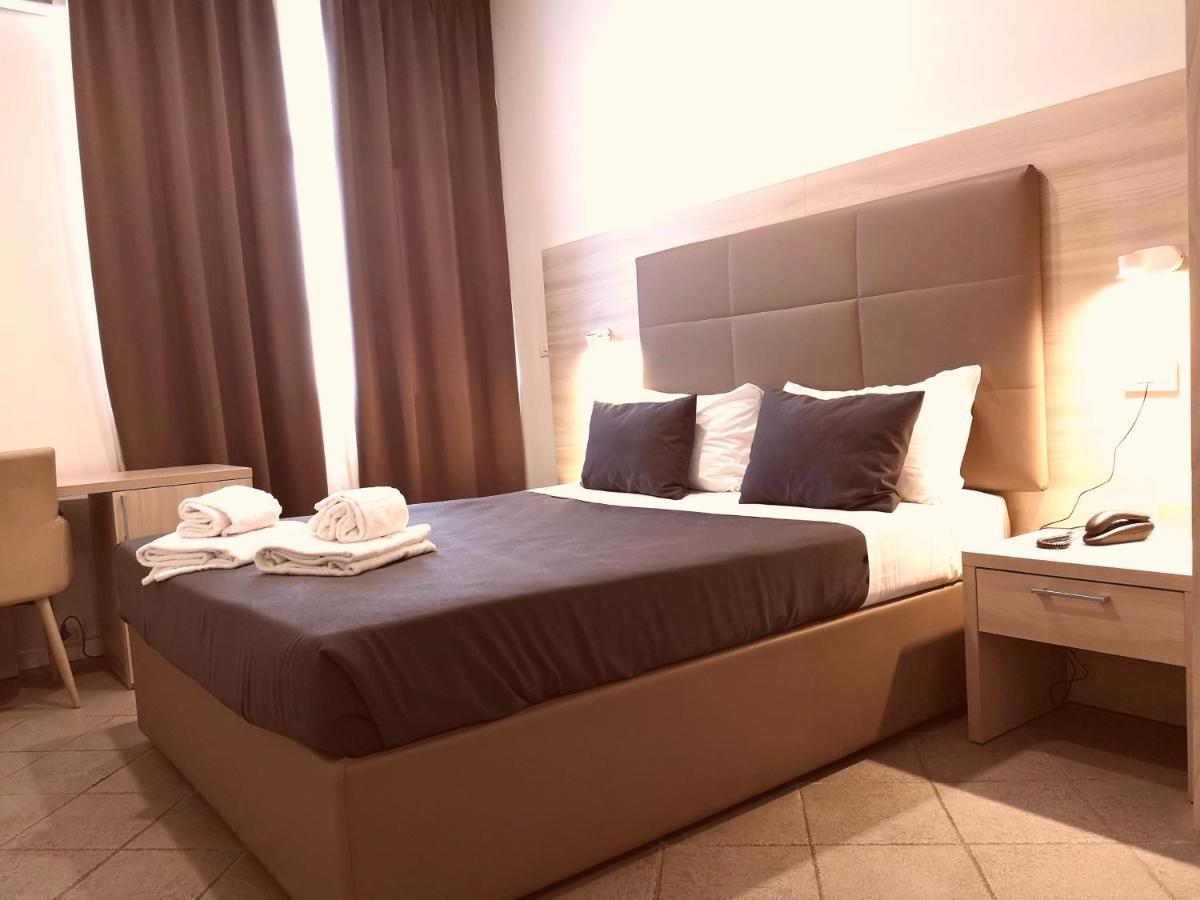 Academy Hotel Fiumicino Dış mekan fotoğraf