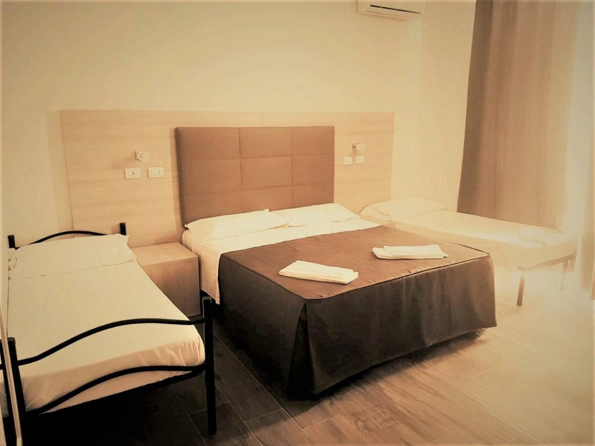 Academy Hotel Fiumicino Dış mekan fotoğraf